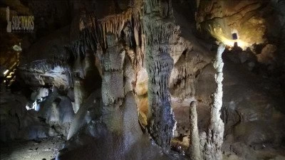 Altinbesik grot vanuit Kumköy