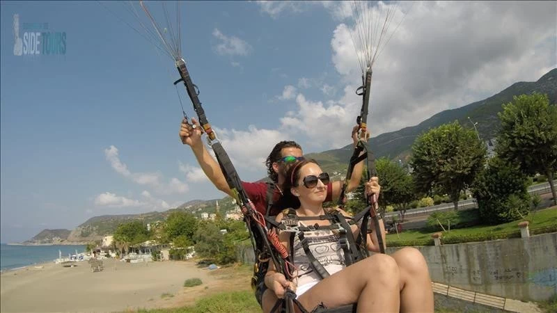 Paragliden in Side Turkije