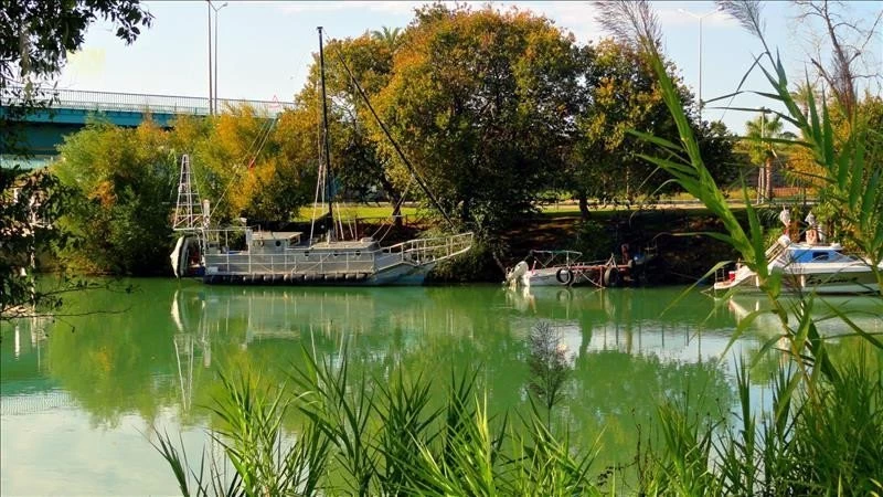 Manavgat boat trip from Side